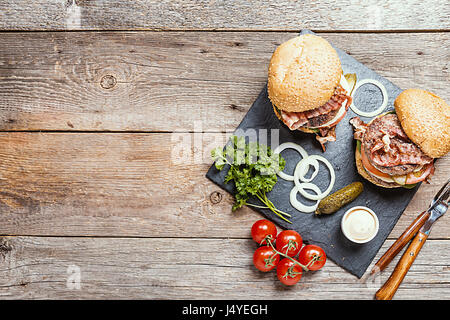 Frische hausgemachte Burger Stockfoto