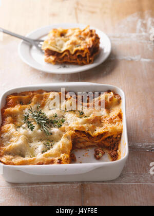 Lasagne mit Soße bolognese Stockfoto