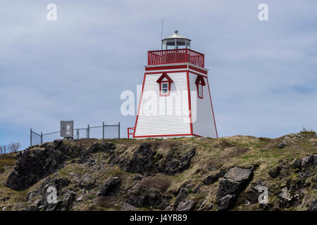 Fort (Admiral) Point Lighthouse und Nebel Horn, Trinity, Neufundland Stockfoto