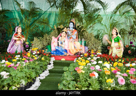 Radha Krishna Statue, Prem Mandir, Mathura, Uttar Pradesh, Indien, Asien Stockfoto