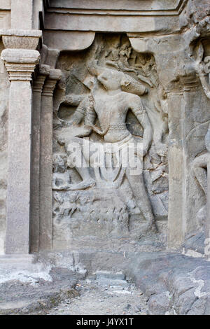 Wildschwein-Inkarnation von Vishnu Skulptur am Kailash Tempel, Aurangabad, Maharashtra, Indien, Asien Stockfoto