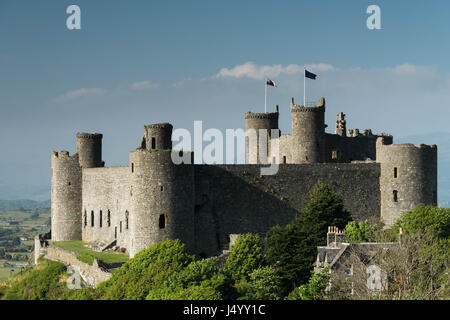 Harlech Castle im hellen Frühling Sonnenschein Stockfoto