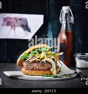 Burger mit Fenchel und Tomaten Stockfoto