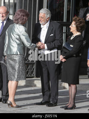 Königin Sofia, Leitung Tenor Placido Domingo mit seiner Frau Marta bei Königin Sofia Orchesterkonzert von spanische Tenor Placido Domingo in Madrid am Sonntag, 14. Mai 2017 Stockfoto