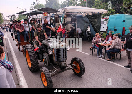 Treviso, Italien. 13. Mai 2017. Italien Venetien Treviso - hat von 500.000 Menschen für die 90. Sitzung der Alpini Armee Kraft angegriffen worden. Bildnachweis: Wirklich einfach Star/Alamy Live-Nachrichten Stockfoto