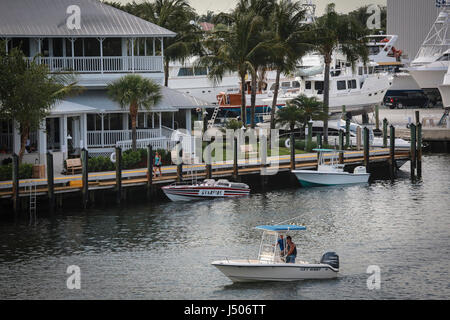 Florida, USA. 14. Mai 2017. Bootsfahrer übergeben von Bricktop in Palm Beach Gardens Freitag, 12. Mai 2017. Bildnachweis: Bruce R. Bennett/der Palm Beach Post/ZUMA Draht/Alamy Live-Nachrichten Stockfoto