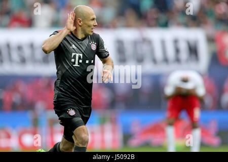 Arjen Robben München Cheers während der deutschen Fußball-Bundesliga-Fußball-match zwischen RB Leipzig und FC Bayern München in der Red Bull Arena in Leipzig, Deutschland, 13. Mai 2017. Foto: Jan Woitas/Dpa-Zentralbild/dpa Stockfoto