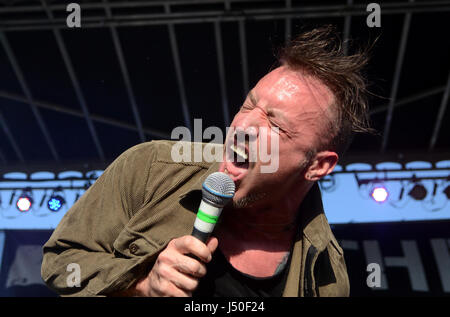 13. Mai 2017: Lead-Sänger Greg Puciato von The Dillinger Escape Plan beim nördlichen Invasion Festival in Somerset, Wisconsin führt. Ricky Bassman/Cal-Sport-Medien Stockfoto