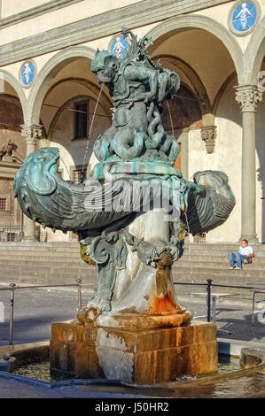 Sea Monsters-Brunnen (Fontana dei Mostri Marini) in Piazza Santissima Annunziata Stockfoto