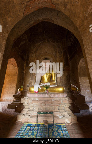 Buddha-Statue im Shwe Leik Too Tempel in Bagan, Myanmar (Burma). Stockfoto
