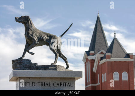 Alabama, Bullock County, Union Springs, Prairien Street, Field Trial Capital of the World, Vogelhund, Bird Dog Field Trial Monument, Sport, Field Trialing, Hunti Stockfoto