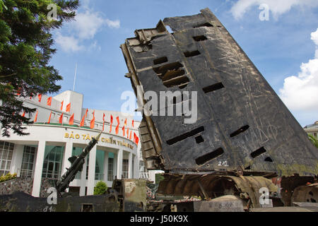 Wrack von einem amerikanischen b-52 strategischer Bomber im Sieg Museum, Hanoi, Vietnam Stockfoto