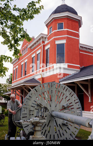 Alabama, Dallas County, Selma, Water Avenue, Old Depot Museum, regionales Erbe, Geschichte, Sammlung, Munitionsturbine, Senioren Bürger, Mann Stockfoto