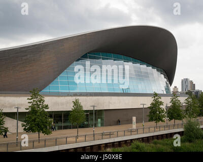 Das London Aquatics Centre Gebäude im Queen Elizabeth Olympic Park in London Stockfoto