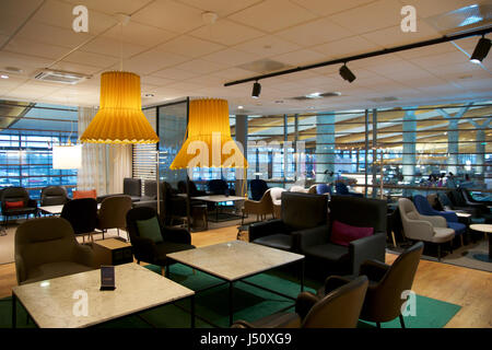 OSLO, Norwegen - 21. Januar 2017: Flughafen Business Klasse Lounge Interieur von SAS, Sitzgruppe in der Vielflieger-Lounge für SAS Gold-Kunden Stockfoto