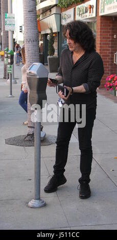 Paul Stanley unterwegs in Beverly Hills Featuring: Paul Stanley wo: Beverly Hills, Kalifornien, USA bei: 13. April 2017 Credit: WENN.com Stockfoto