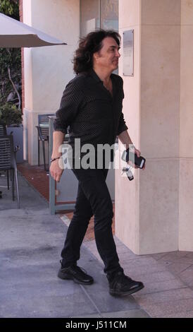 Paul Stanley unterwegs in Beverly Hills Featuring: Paul Stanley wo: Beverly Hills, Kalifornien, USA bei: 13. April 2017 Credit: WENN.com Stockfoto