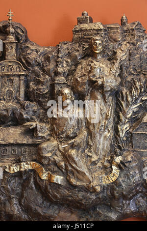 Heiligen Cosmas und Damian, Flachrelief in der Kapelle des St. Dismas in Zagreb, Kroatien am 31. März 2015 Stockfoto