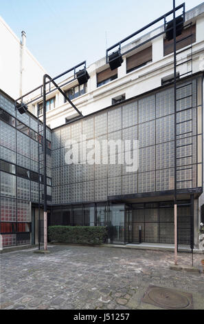 Außenfassade, Maison de Verre (House of Glass), Paris, Frankreich Stockfoto