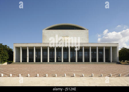 Der Palazzo dei Congressi, im Geschäftsviertel EUR, Rom, Italien Stockfoto