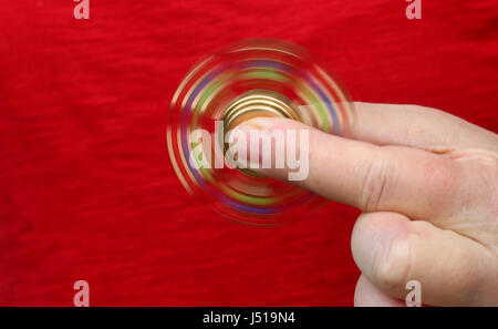 Hand-Spinner sind die neueste Mode auf der ganzen Welt. Stockfoto