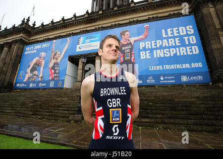 Triathlet Jonny Brownlee posiert vor der Jonny Brownlee City Landmark Übernahme in Leeds Town Hall vor der Columbia Threadneedle World Triathlon Leeds am 10. und 11. Juni 2017.PRESS Verein Foto. Bild Datum: Montag, 15. Mai 2017. Bildnachweis sollte lauten: Barrington Coombs/PA Wire Stockfoto