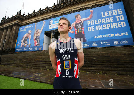 Triathlet Jonny Brownlee posiert vor der Jonny Brownlee City Landmark Übernahme in Leeds Town Hall vor der Columbia Threadneedle World Triathlon Leeds am 10. und 11. Juni 2017.PRESS Verein Foto. Bild Datum: Montag, 15. Mai 2017. Bildnachweis sollte lauten: Barrington Coombs/PA Wire Stockfoto