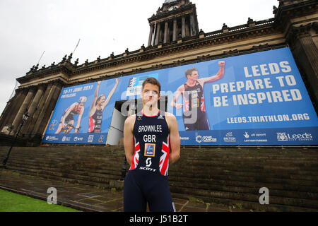 Triathlet Jonny Brownlee posiert vor der Jonny Brownlee City Landmark Übernahme in Leeds Town Hall vor der Columbia Threadneedle World Triathlon Leeds am 10. und 11. Juni 2017.PRESS Verein Foto. Bild Datum: Montag, 15. Mai 2017. Bildnachweis sollte lauten: Barrington Coombs/PA Wire Stockfoto