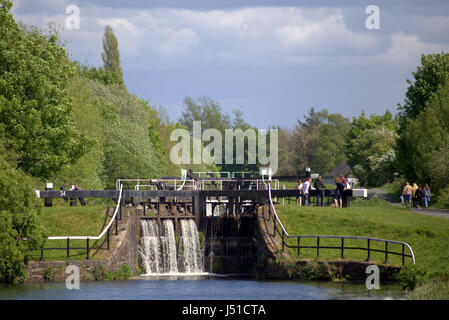 Forth und Clyde canal Schlepptau Weg Sperre 35 Kinder spielen Stockfoto