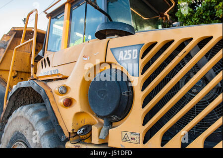 Volvo A25D artikuliert LKW Kipper Motorhaube Detail zeigen. Stockfoto