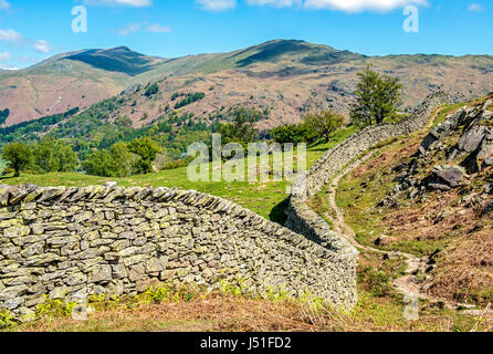 Trockenmauer am Silbersee wie Bezirk Stockfoto