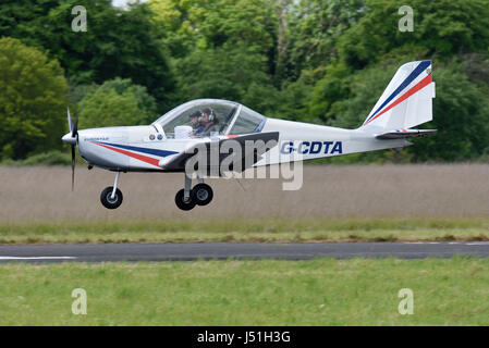 Cosmik Aviation Eurostar Microlight G-CDTA im Besitz von Russell Stein auf der Abingdon Air & Country Show im ehemaligen RAF Abingdon Stockfoto