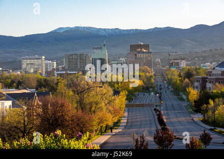 Hauptstraße durch Boise im frühen Morgenlicht Stockfoto