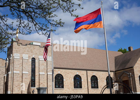 Watertown, MA hat viele Armenier. Dies ist St. Stephen Armenisch-Apostolischen Kirche am Mount Auburn Street. Stockfoto