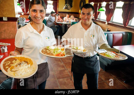 Arkansas Randolph County, Pocahontas, El Acapulco authentische mexikanische Küche, Restaurant Restaurants Essen Essen Café Hispanic, Frau weibliche Frauen arbeiten Stockfoto