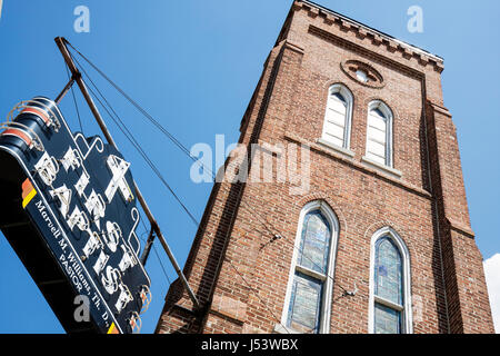 Little Rock Arkansas,First Baptist Church,Religion,Süd,Turm,Schild,Buntglasfenster,spätgotische Wiedergeburt,erbaut 1941,AR080607088 Stockfoto