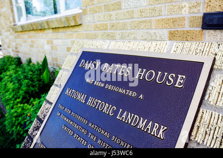 Little Rock Arkansas,Daisy Bates,1957 Bürgerrechtler,Marker,Metall,Haus,Haus Häuser Häuser Wohnhäuser Wohnsitzrennen,1957 Desegregierungskrise,Black His Stockfoto