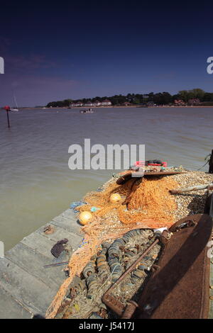 Fischernetze und Fähre in Felixstowe Fähre, Küste von Suffolk Stockfoto