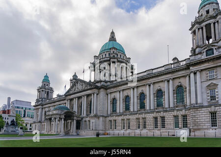 Außenansicht des berühmten Belfast City Hall, Nordirland Stockfoto