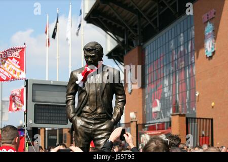 PADDY POWER STATUE des DAVID MO LIVERPOOL V CHELSEA ANFIELD LIVERPOOL ENGLAND 27. April 2014 Stockfoto