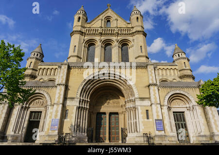 Außenansicht des historischen St. Annes Cathedral, Belfast Stockfoto