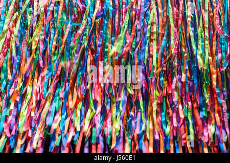 Wand der Fita Do Bonfim Brasilien wünschen Bänder aus der berühmten Igreja Nosso Senhor Do Bonfim da Bahia Kirche in Salvador, Bahia, Brasilien Stockfoto