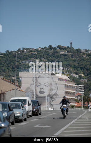 Marilyn Monroe-Portrait auf der Seite ein Hotel 70 Th Cannes Film-Festival Cannes Filmfestival 70 Th Cannes Film Festival Cannes, Frankreich 16. Mai 2017 Diy98908 Credit einrichten: Allstar Bild Bibliothek/Alamy Live-Nachrichten Stockfoto