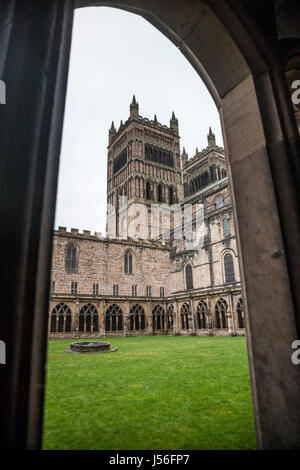 Kathedrale von Durham und Kreuzgänge Bereich, England, UK Stockfoto