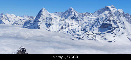 Schweiz-Blick von oben auf dem Schilthorn Piz Gloria Stockfoto