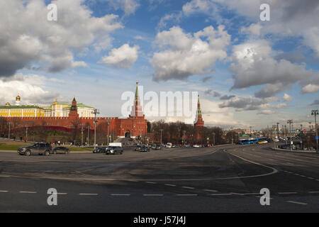 Russland: Blick von der Moskauer Kreml-Mauer, die Wehrmauer, die Moskauer Kreml, die befestigte Anlage im Herzen von Moskau umgibt Stockfoto