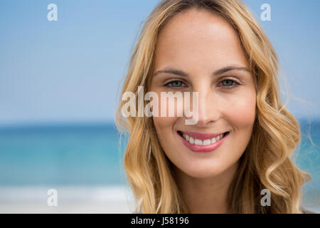 Nahaufnahme eines schönen Frau am Strand Stockfoto