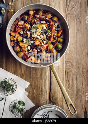 Rosenkohl Szechuan-Stil mit seitan Stockfoto