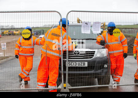 Auf Samstag, 25. Februar 2017 ein Anti Fracking Protestkundgebung fand in Preston New Road in kleinen Plumpton, in der Nähe von Blackpool, Lancashire, UK. Die pr Stockfoto