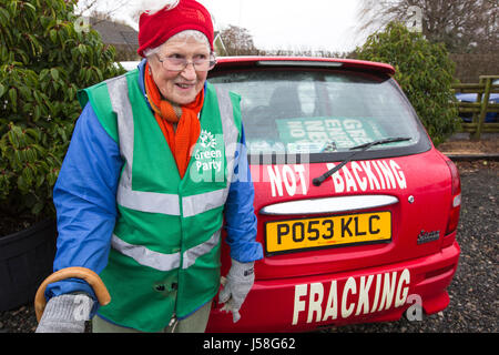 Auf Samstag, 25. Februar 2017 ein Anti Fracking Protestkundgebung fand in Preston New Road in kleinen Plumpton, in der Nähe von Blackpool, Lancashire, UK. Die pr Stockfoto